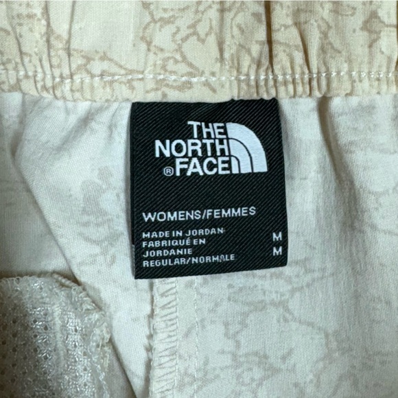 The North Face Shorts - Picture 4 of 5